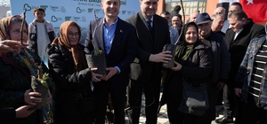 Havran'da 102 çiftçiye 2 bin 500 incir fidanı dağıtıldı