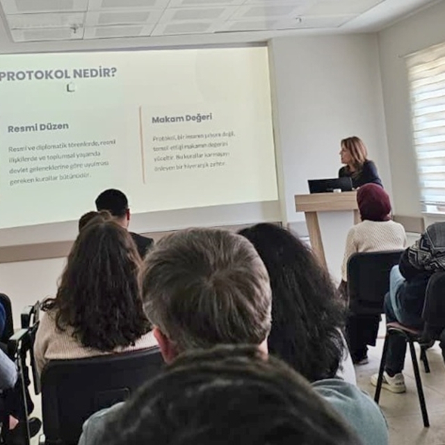 Gelibolu'da sağlıkçılara protokol eğitimi verildi