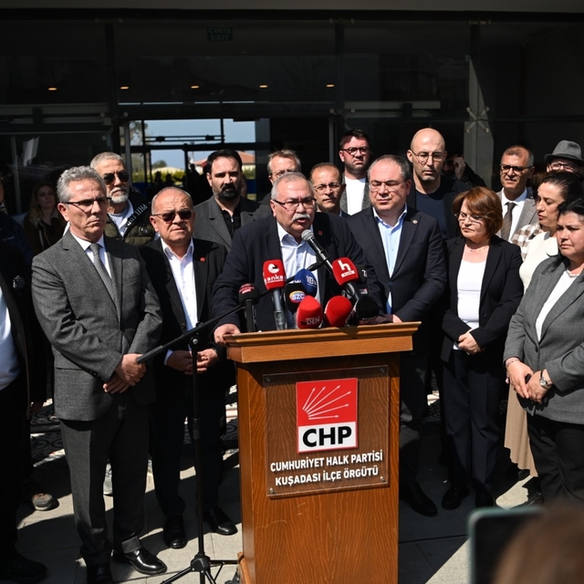 Başkan Günel'in gözaltına alınmasına Kuşadası'nda tepki