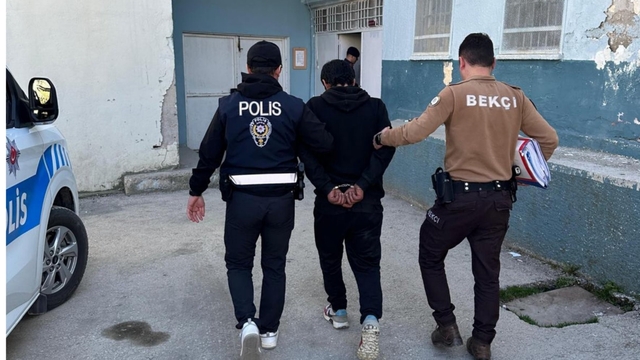 Kastamonu'da 24 yıl hapis cezasıyla aranan hükümlü yakalandı