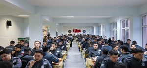 Vali Sözer, polis adaylarıyla iftarda buluştu