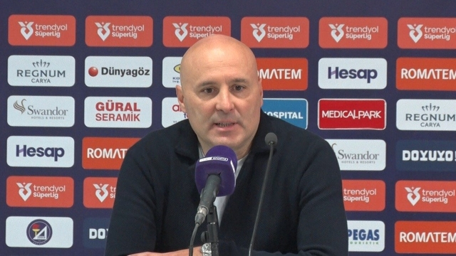 Sami Uğurlu: "Bugün unutmak isteyeceğimiz bir akşam"
Antalyaspor Teknik Direktörü Sami Uğurlu:
"Bu takımın ligde kalacağına da sonuna kadar inanıyorum"