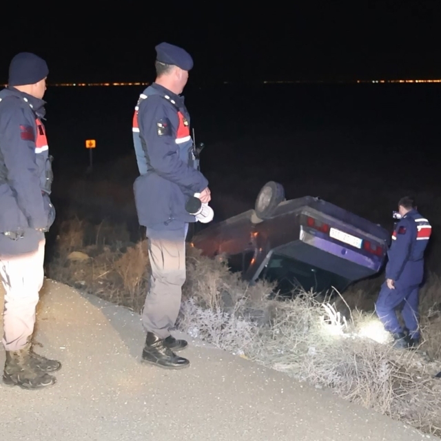 Otomobil şarampole takla attı: 1 yaralı