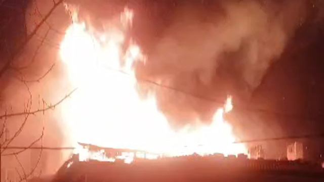 Bursa'da metruk binada yangın