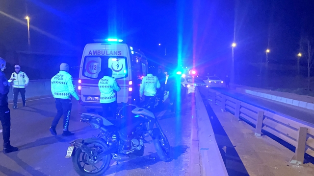 Tekirdağ'da iki motosiklet çarpıştı: 3 yaralı