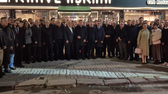 Eski Adalet Bakanı Tunç, ''Maalesef soykırımı önleyecek, kadınların , çocukların katledilmesini engelleyecek bir sistem dünyada kurulamadı''
''Uluslararası hukuk yok sayılıyor. Uluslararası sözleşmeler kağıt üstünde kalıyor''
''Savaşan tarafların her ikisiyle de konuşabilen, dünyada ikinci bir lider yok''