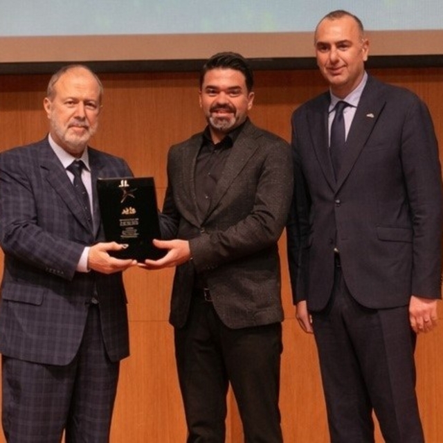 İş insanı Murat Topal'a ihracat ödülü