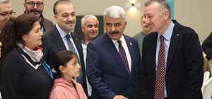 Büyükakın'dan sağlıkçılara: "Siz sadece meslek değil insanlık görevi yapıyorsunuz"