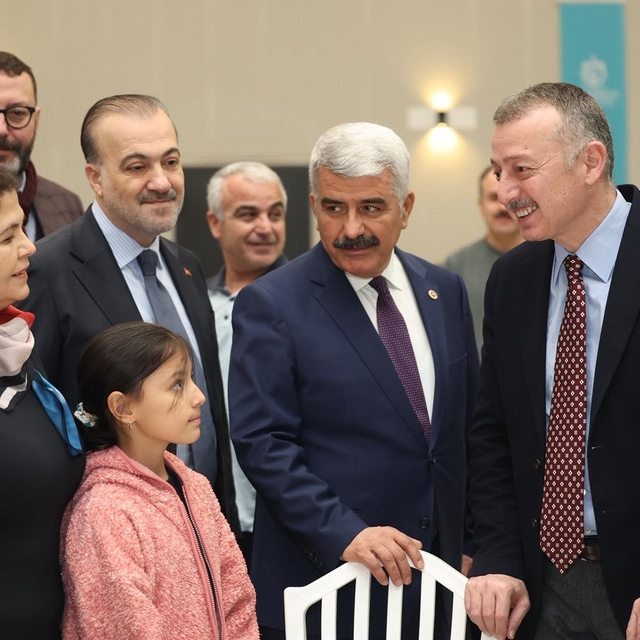 Büyükakın'dan sağlıkçılara: "Siz sadece meslek değil insanlık görevi yapıyo...