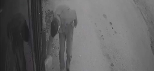 Bursa'da pizza zincirinin eski çalışanı 2 şubeyi kundakladı; o anlar kamera...