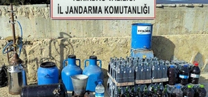 Tekirdağ'da çiftlik evinde silah, sahte içki, uyuşturucu ele geçirildi