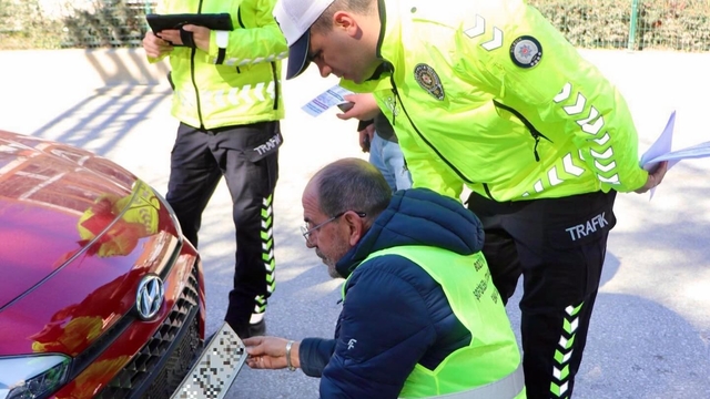 Bilecik'te standart dışı plakalara yönelik denetim