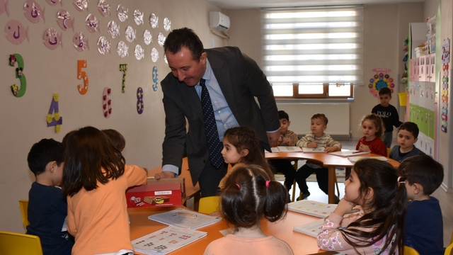 Bilecik'te miniklerden Ramazan yardımı