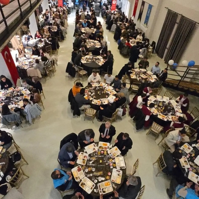 Eskişehir'de lise ve üniversite öğrencilerine yönelik iftar programı düzenl...