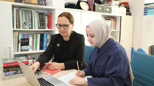 BTÜ'den Bursa'ya "dirençli mahalle" modeli
BTÜ'den Bursa'nın mahalleleri için dirençli kent projesi
Afetlere karşı daha dirençli ve sağlıklı mahalleler için yeni model