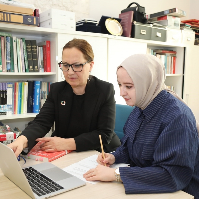 BTÜ'den Bursa'ya "dirençli mahalle" modeli
BTÜ'den Bursa'nın mahalleleri iç...