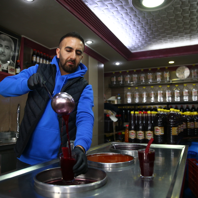 Adana şalgam suyunun AB'den tescil alması üreticilerin yüzünü güldürdü