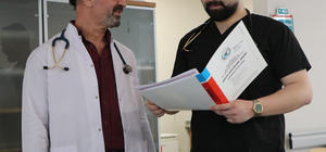 Küçükken hayalini kuruyordu, şimdi babasıyla aynı hastanede şifa dağıtıyor