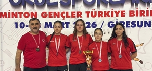 Erzincan Anadolu Lisesi badmintonda Türkiye ikincisi oldu