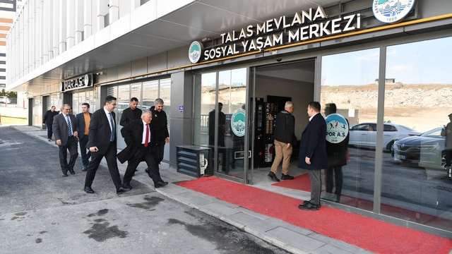 Büyükkılıç ve Boyraz, Talas Mevlana Sosyal Yaşam Merkezi'ni ziyaret etti