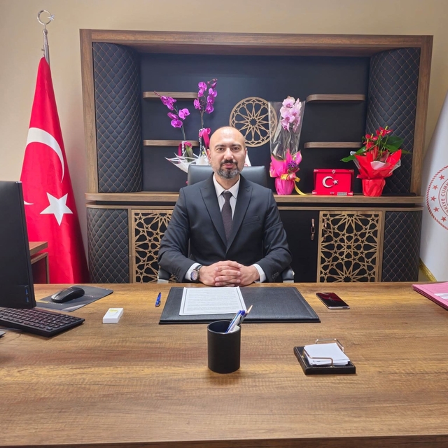 Başhekim Zor: "Sağlık çalışanlarımız toplumumuza umut oluyor"