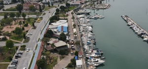 Fethiye'de sahil bandında kaçak yapılar yıkılıyor