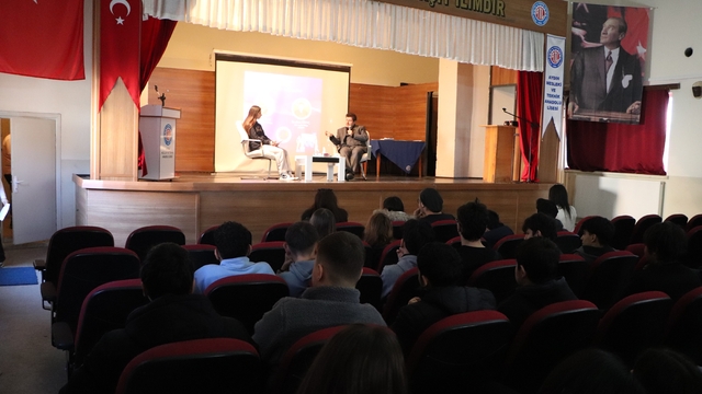 Geleceğin medya çalışanları sektör temsilcileriyle buluştu