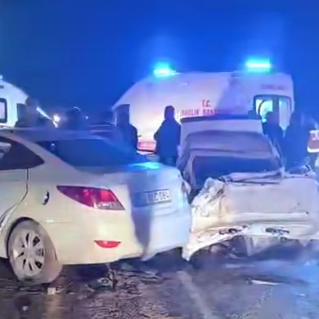 Şanlıurfa'da iki ayrı kaza: Biri çocuk 2 ölü, 13 yaralı