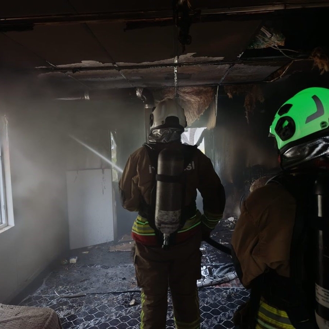 Antakya'da müstakil ev yanarak kullanılmaz hale geldi