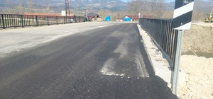 Niksar'da Şahinli-Mahmudiye grup yolundaki köprü genişletildi