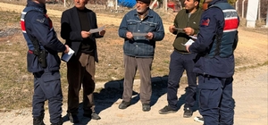 Kırşehir'de jandarma vatandaşları bilgilendirdi