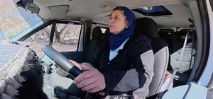 15 yıldır köydeki öğrencileri okullarına ulaştıran şoför Hanım: Kadınların...