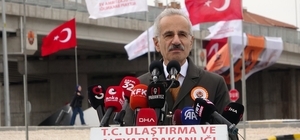 Bakan Uraloğlu: "Isparta'da son 24 yılda ulaşıma 35,4 milyar lira yatırım yaptık" "Yeni kavşakla trafik akışını kesintisiz hale getirdik" "Açılışını yaptığımız iki proje ile zamandan 128,2 milyon lira, akaryakıttan 47,5 milyon lira olmak üzere yıllık toplam 175,7 milyon lira tasarruf sağlayacağız"