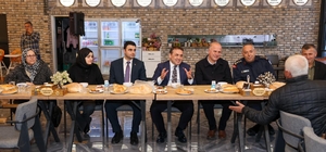 Vali Sözer, köy ve mahalle muhtarlarıyla iftar programında bir araya geldi
