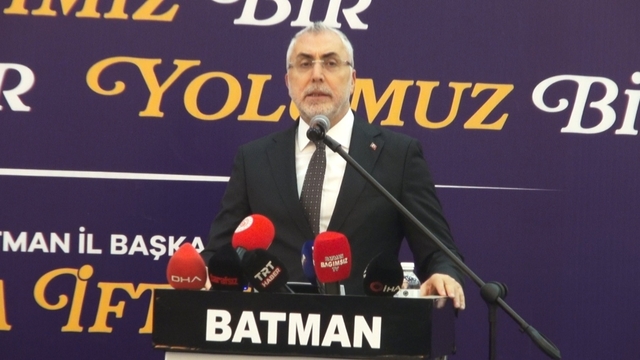 Bakan Işıkhan: Artık kurulan tuzakları gören, oyunları bozan Türkiye var