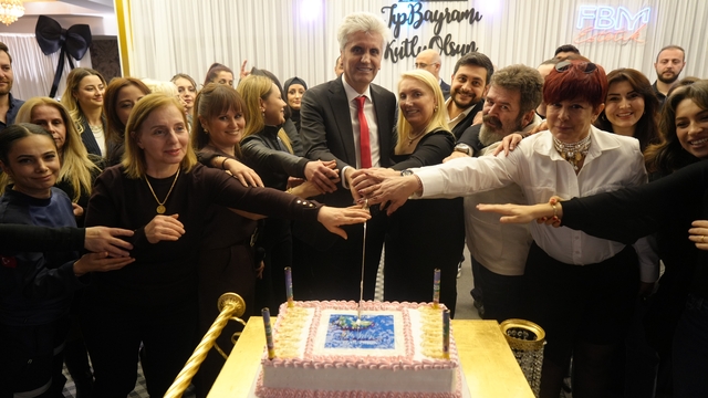 Samsun'da sağlık çalışanları Tıp Bayramı'nı kutladı ardından iftarda buluştu