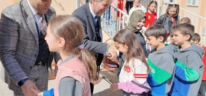 Kütahya Şehit Semih Akyıldız İlkokulu’nda bayramlaşma programı