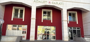 Manisa'da okulda Atatürk'e hakaret ettiği öne sürülen öğretmen tutuklandı