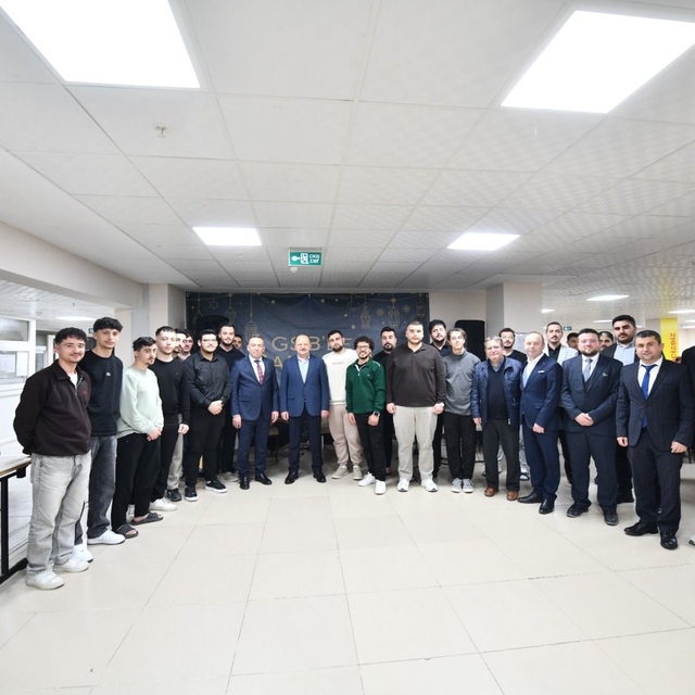 Vali Dallı, üniversite öğrencileriyle iftar sofrasında buluştu