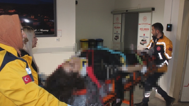 Bayram tatili yolunda kaza: Anne ve baba öldü, 4 oğlu yaralandı (2)