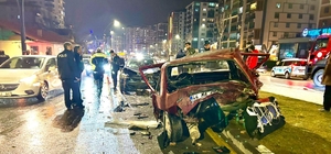 Malatya'da iki otomobil çarpıştı: 1'i çocuk, 3 yaralı