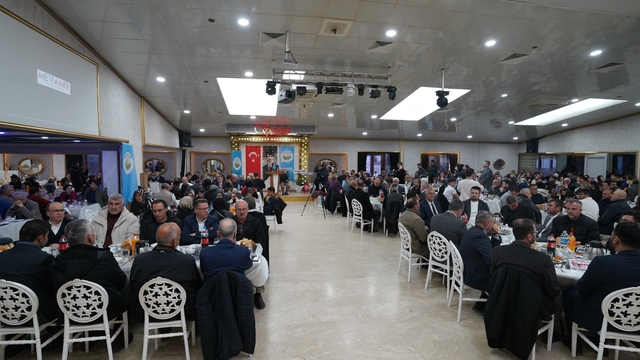 Sivas'ta Yıldızeli Derneği iftar programı düzenledi