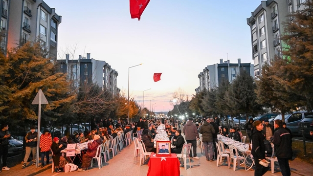 Kırklareli Valisi Turan, Lüleburgaz ilçesinde düzenlenen iftar programına katıldı