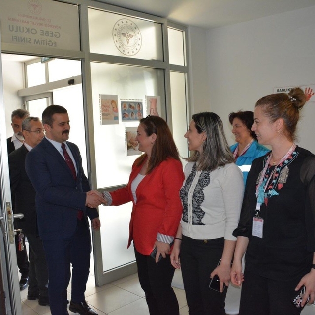 Köyceğiz Kaymakamı Kumcu, sağlık çalışanlarının Tıp Bayramı'nı kutladı