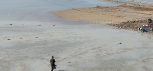 Kaçak avcılar doğa koruma ekiplerine ateş açtı, o anlar dron kamerasında