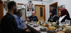 Başkan Çolakbayrakdar: "Ramazan'ın bereketiyle çalınmadık kapı, girilmedik gönül bırakmadık"