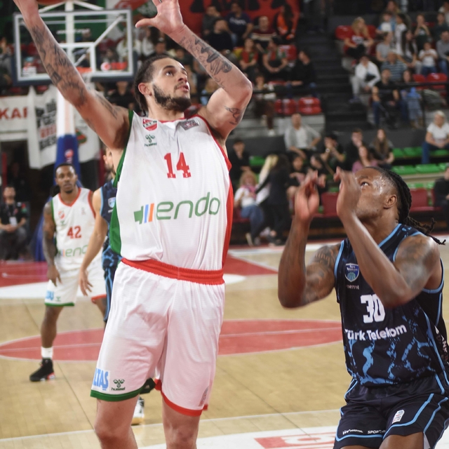 Karşıyaka basketbolda umut vermiyor
