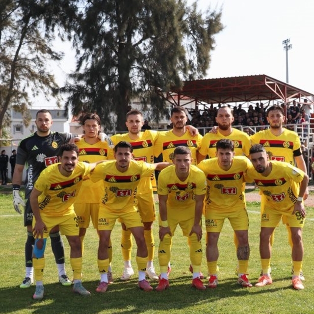 Vali Yılmaz ve Milletvekili Hatipoğlu'ndan şampiyonluk mesajı