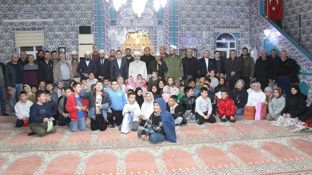 İslamın gülleri çocuklarla anlamlı buluşma