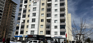 3'üncü kattaki evinin balkonundan düşüp öldü